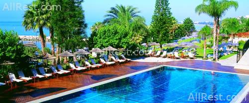 Amathus Beach Hotel 15